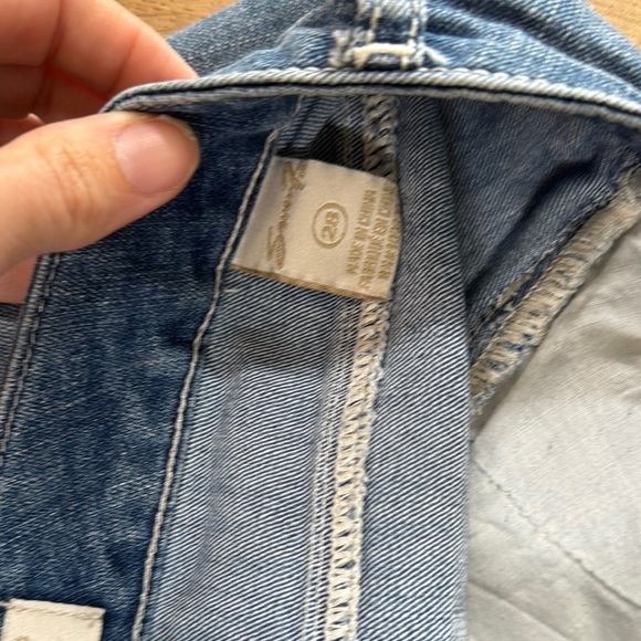 Seven7 Women’s Blue Denim Shorts with lace detail - Picture 3 of 5